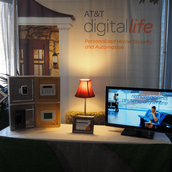 Free E-Safety Guide | Encouraging Open Discussions about Digital Lives